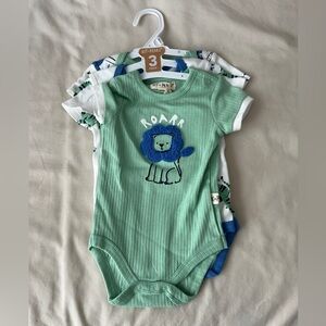 Baby Onsie Set!